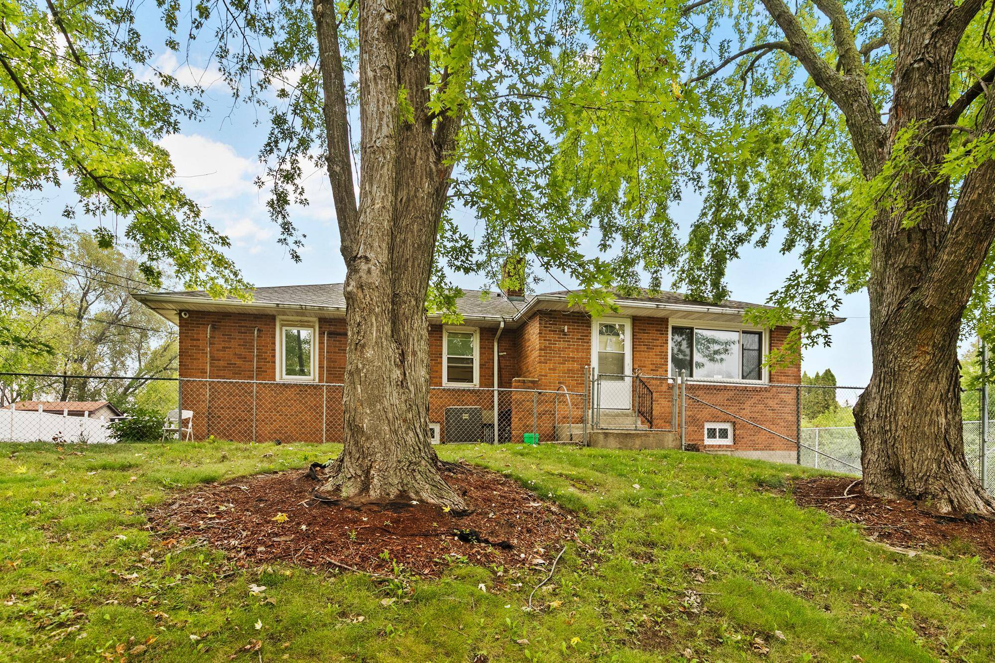 2545 70th ST E, Inver Grove Heights, MN 55076
