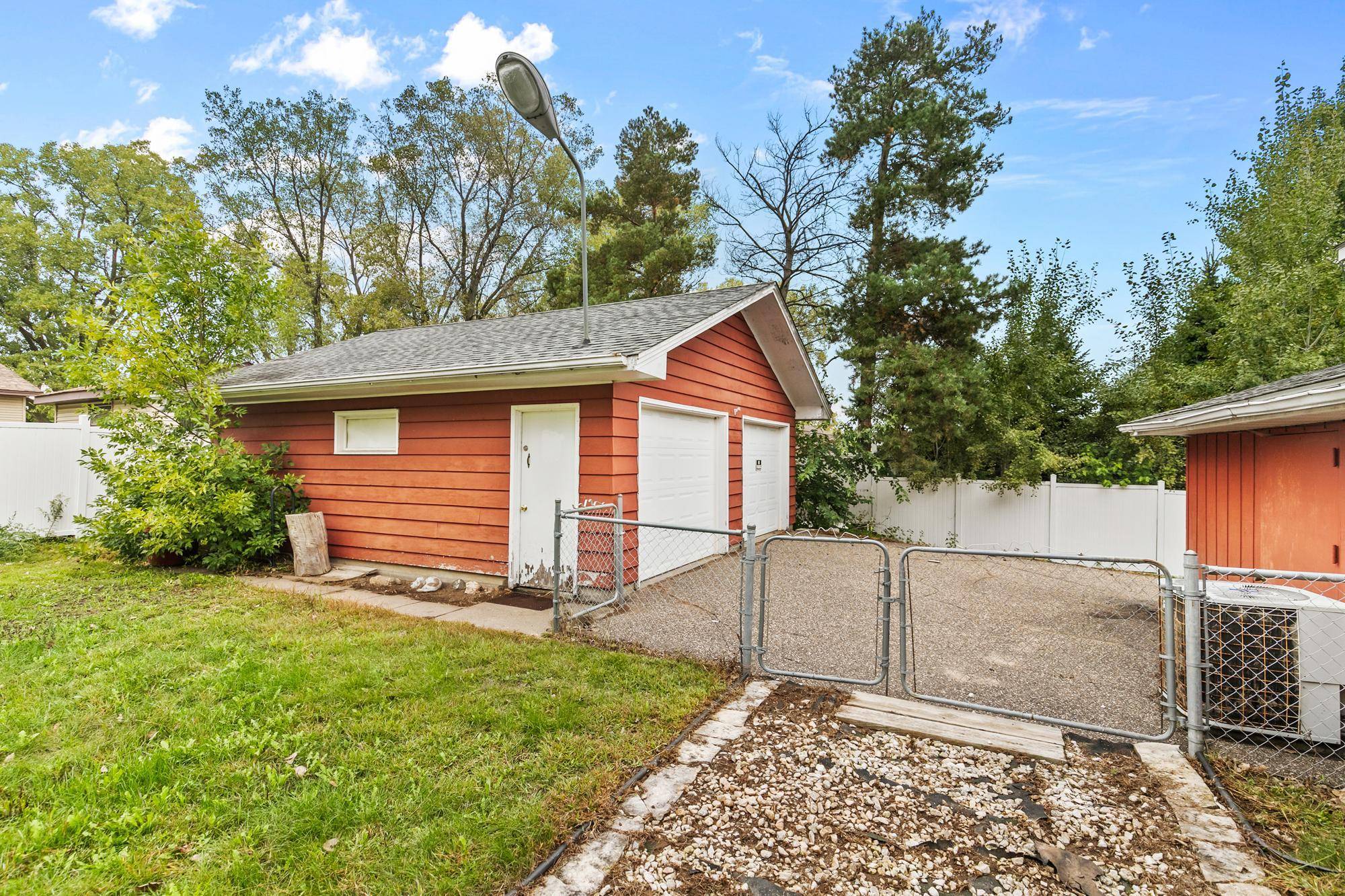 2545 70th ST E, Inver Grove Heights, MN 55076