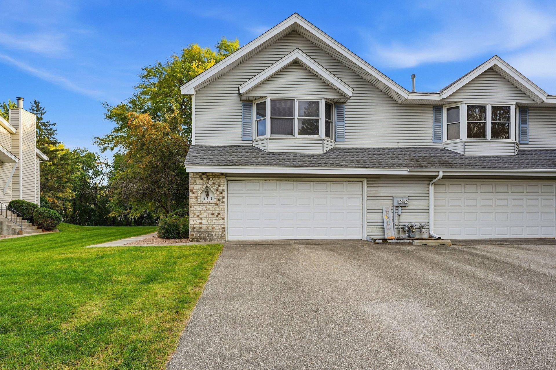 513 Upper Wood WAY, Burnsville, MN 55337