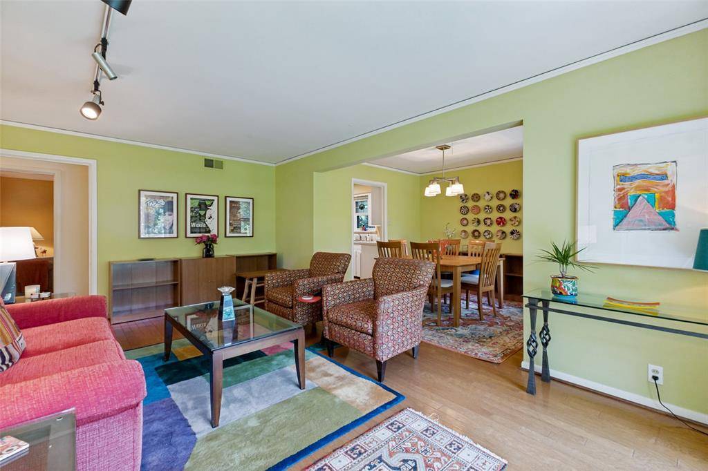 605 S Ravinia Drive, Dallas, TX 75211