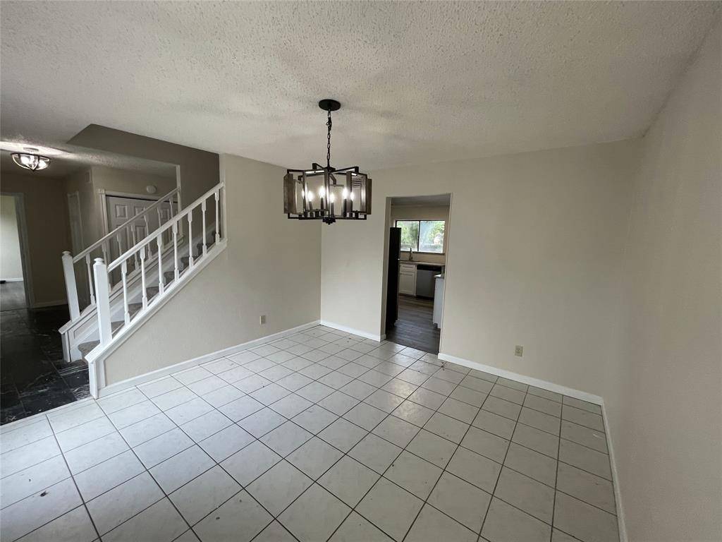 6305 Barcelona Drive, Arlington, TX 76016