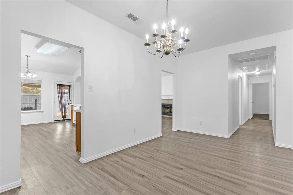 210 Angelina Drive, Crandall, TX 75114