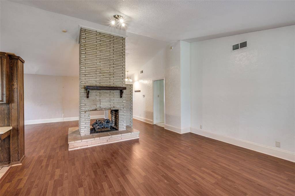 3406 Halifax Drive, Arlington, TX 76013