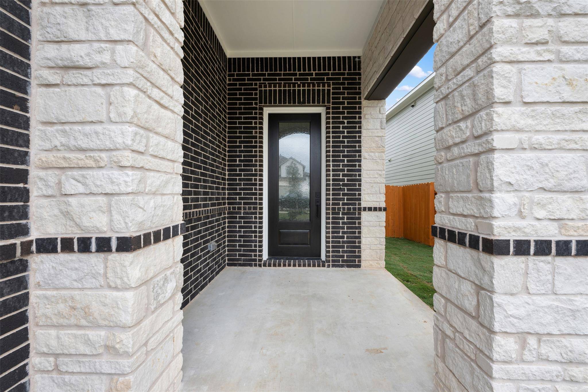 213 Clover BND, Liberty Hill, TX 78642