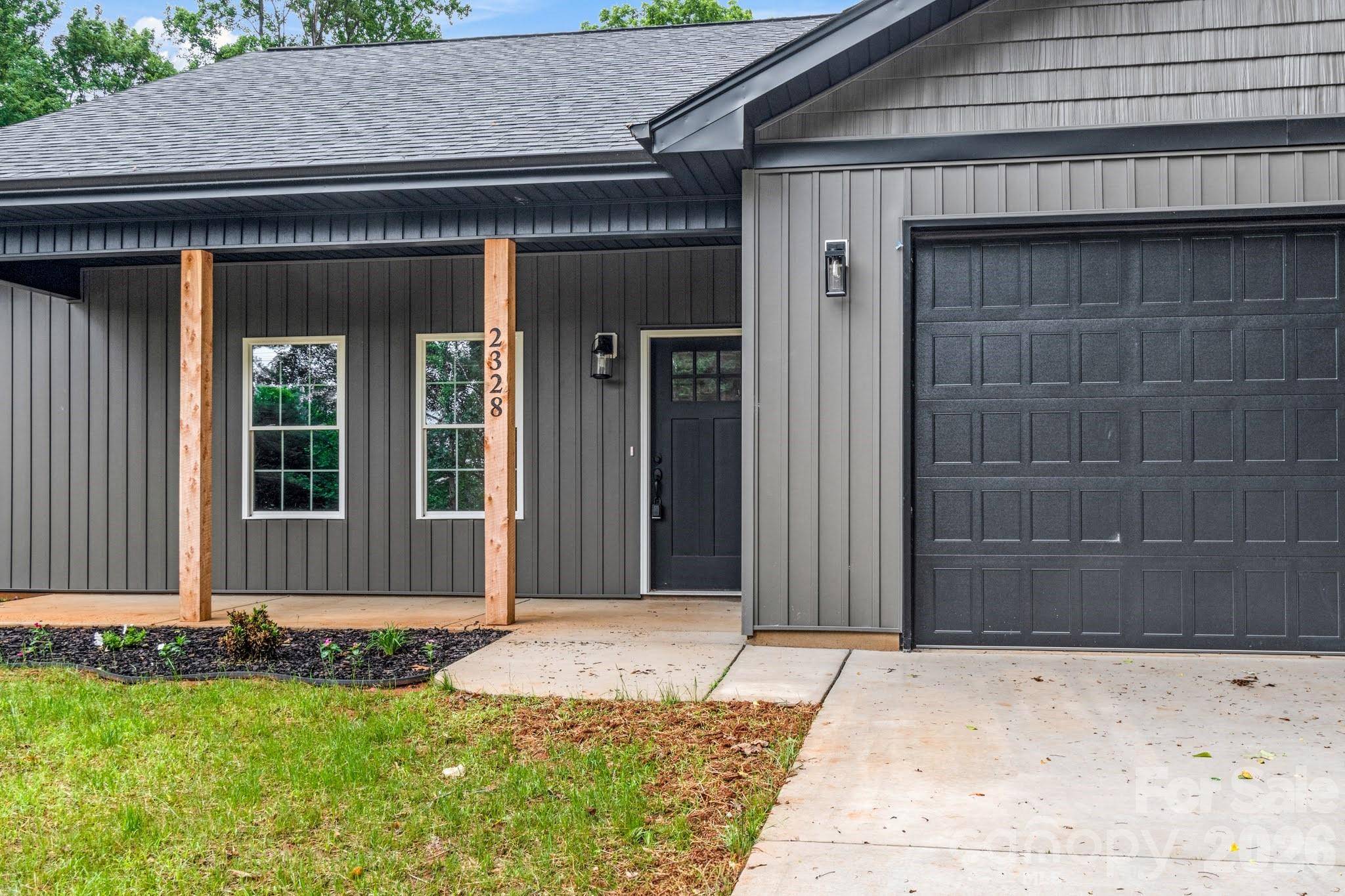 2328 Summerlin ST, Winston Salem, NC 27103