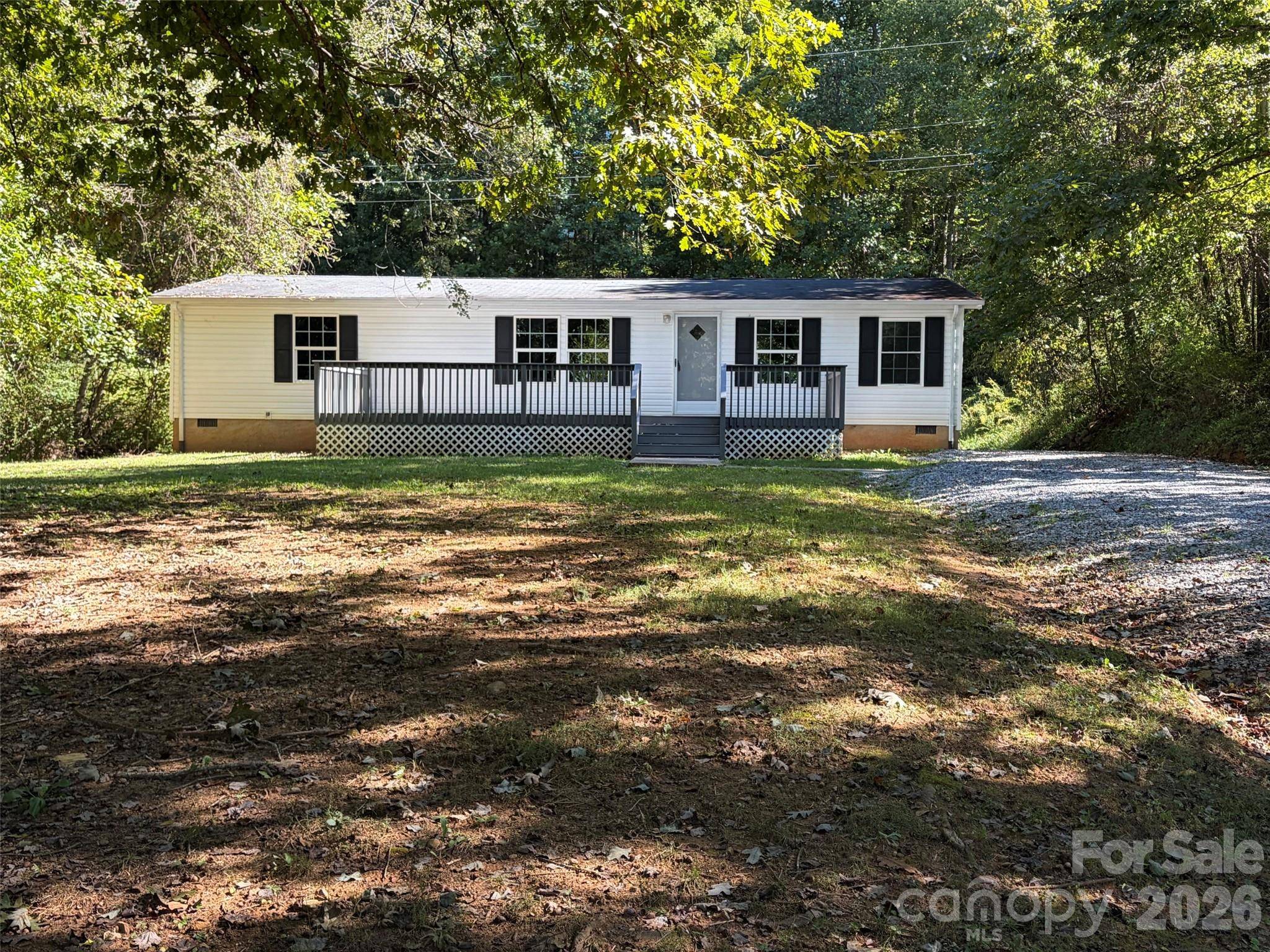 1034 Hidden View LOOP, Marion, NC 28752
