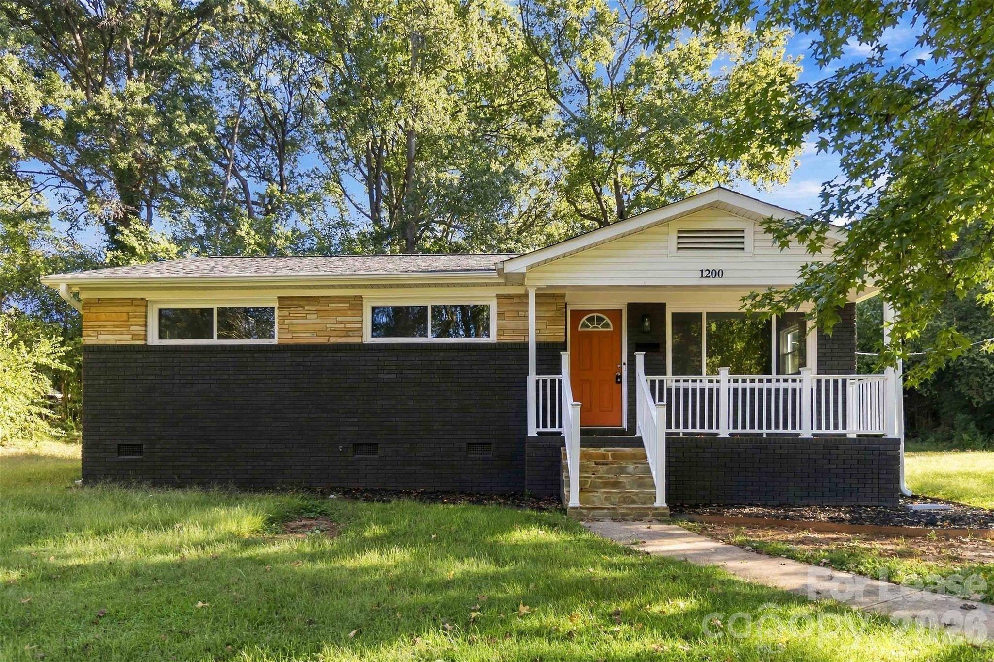 1200 Weststone DR, Charlotte, NC 28208