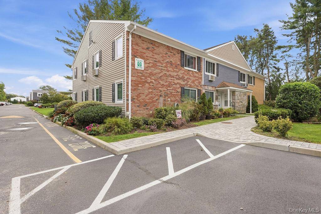40 W 4th ST #214, Patchogue, NY 11772
