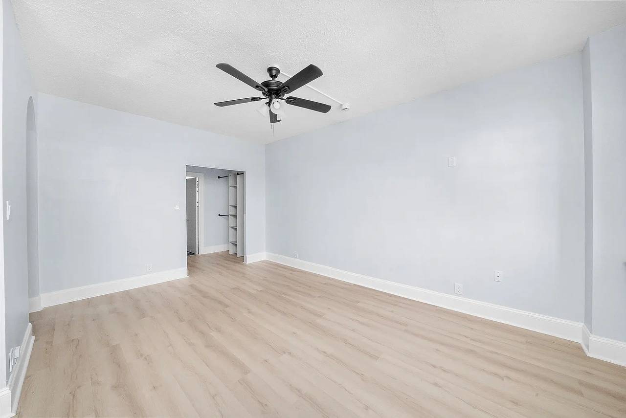 5135 S blackstone AVE #309, Chicago, IL 60615