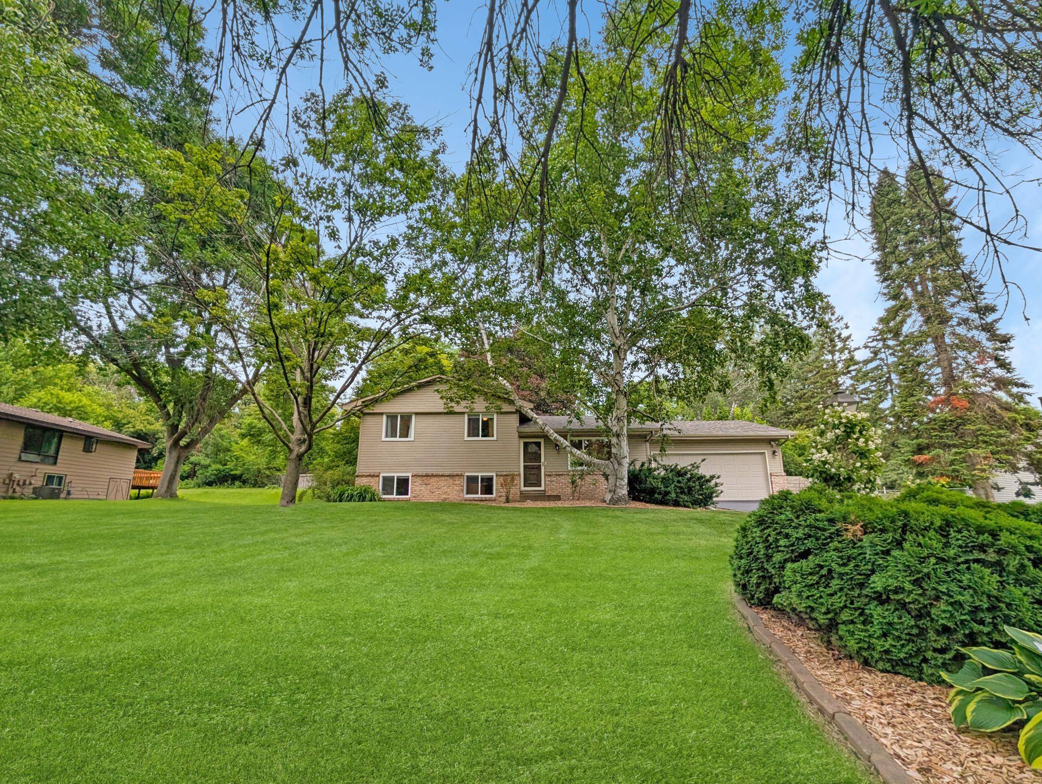 10500 39th AVE N, Plymouth, MN 55441