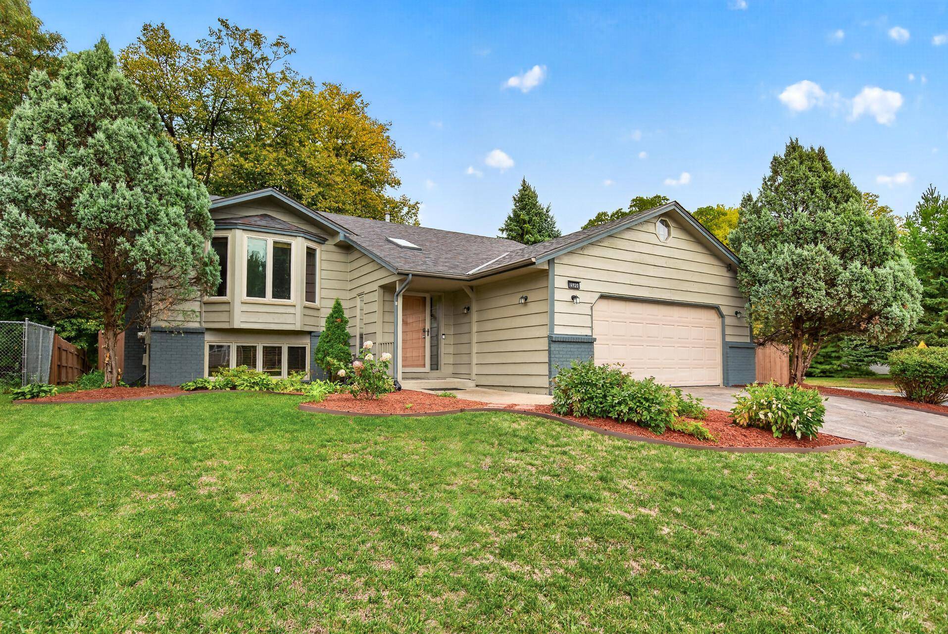 4920 W 145th ST, Savage, MN 55378