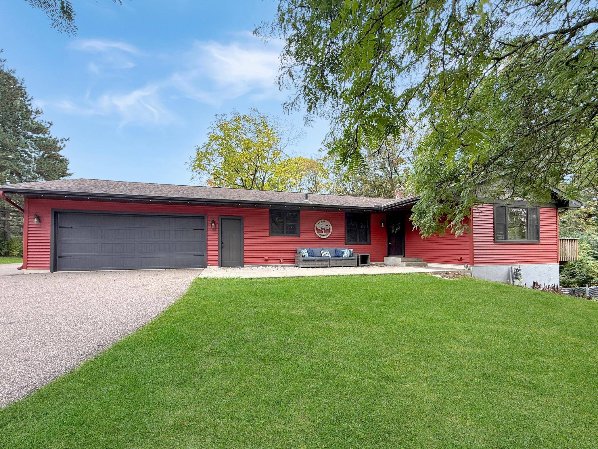 653 Deerwood DR, Hudson, WI 54016