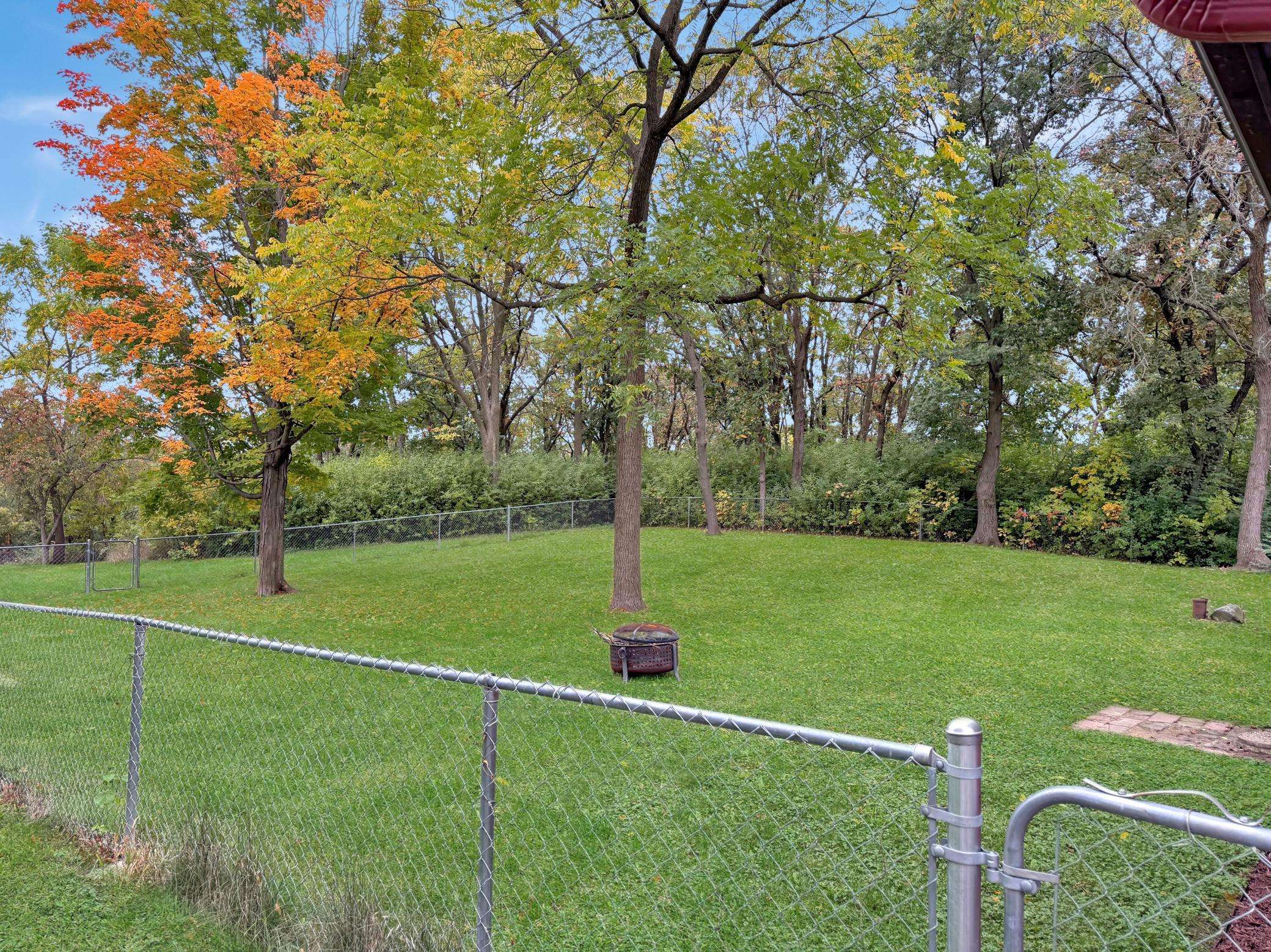 653 Deerwood DR, Hudson, WI 54016