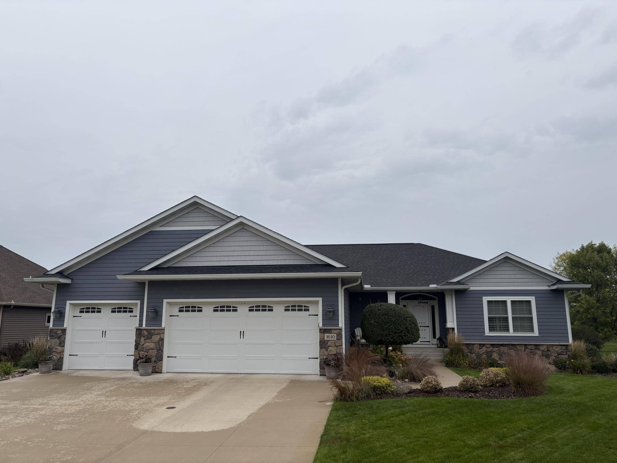 1610 Manchester PL, Waconia, MN 55387