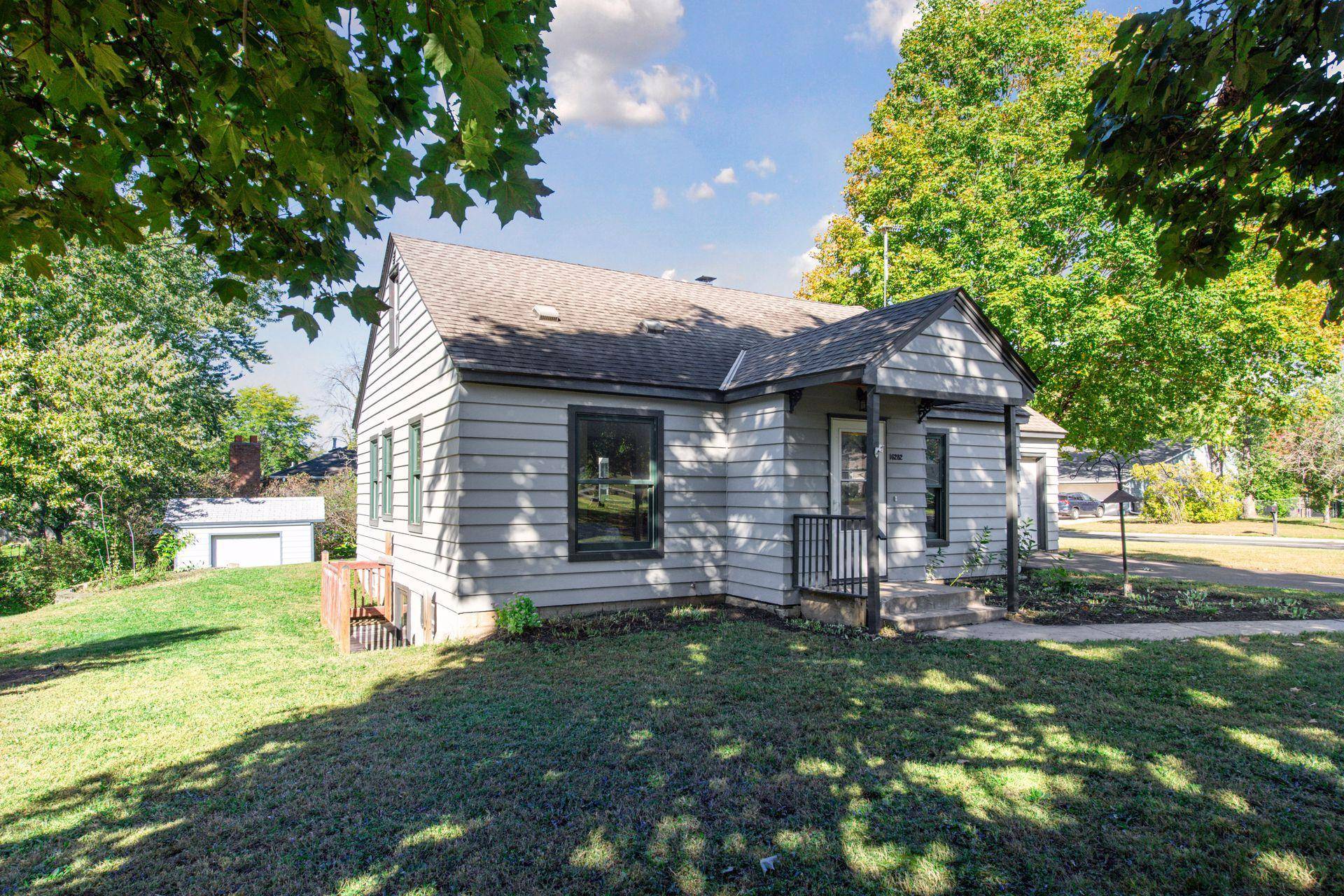 16282 West AVE SE, Prior Lake, MN 55372