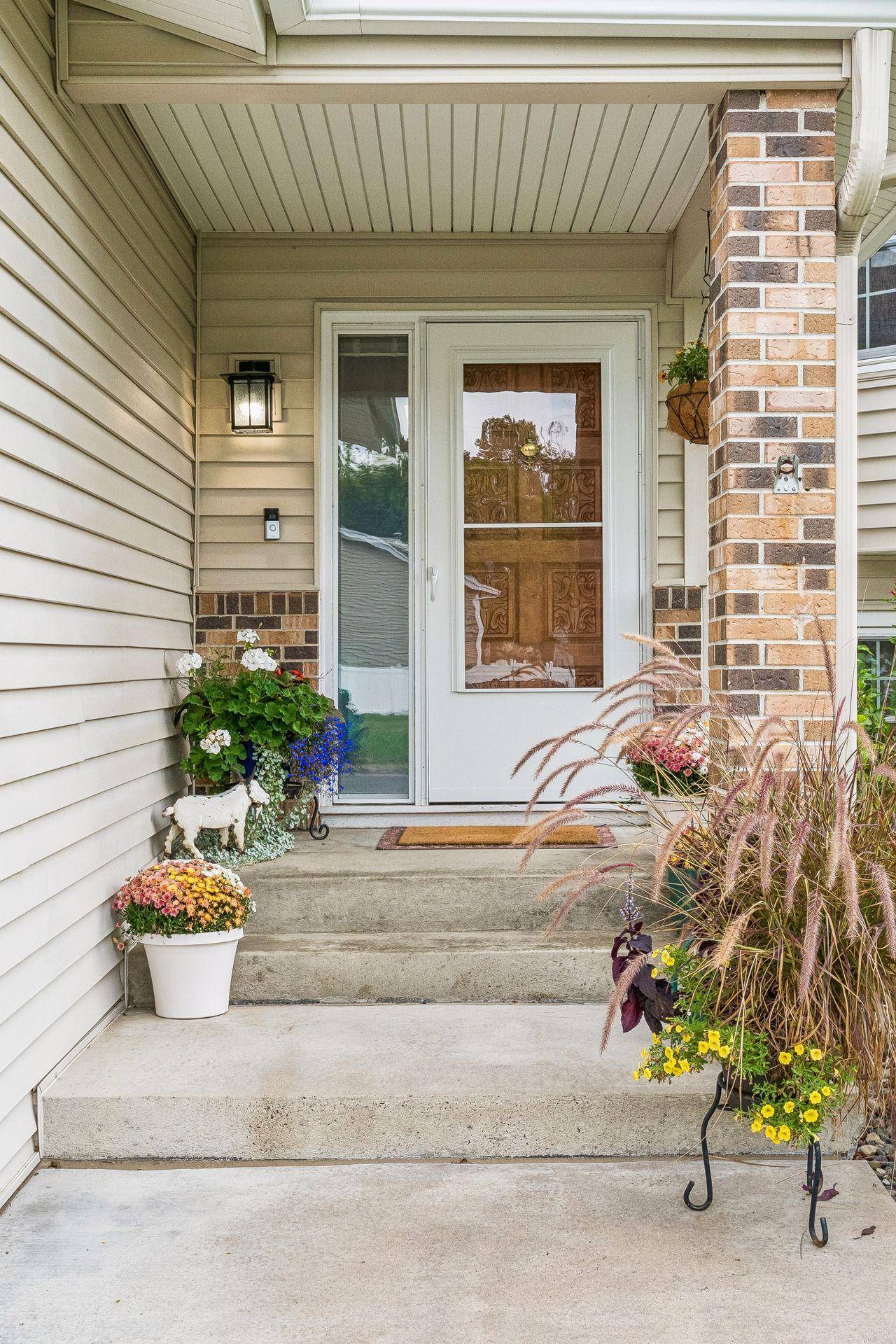 4712 Covington CT, Eagan, MN 55122