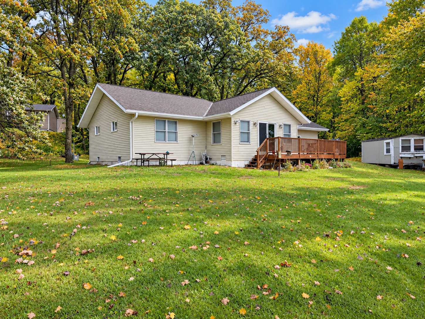 37742 N Eagle Lake RD, Battle Lake, MN 56515