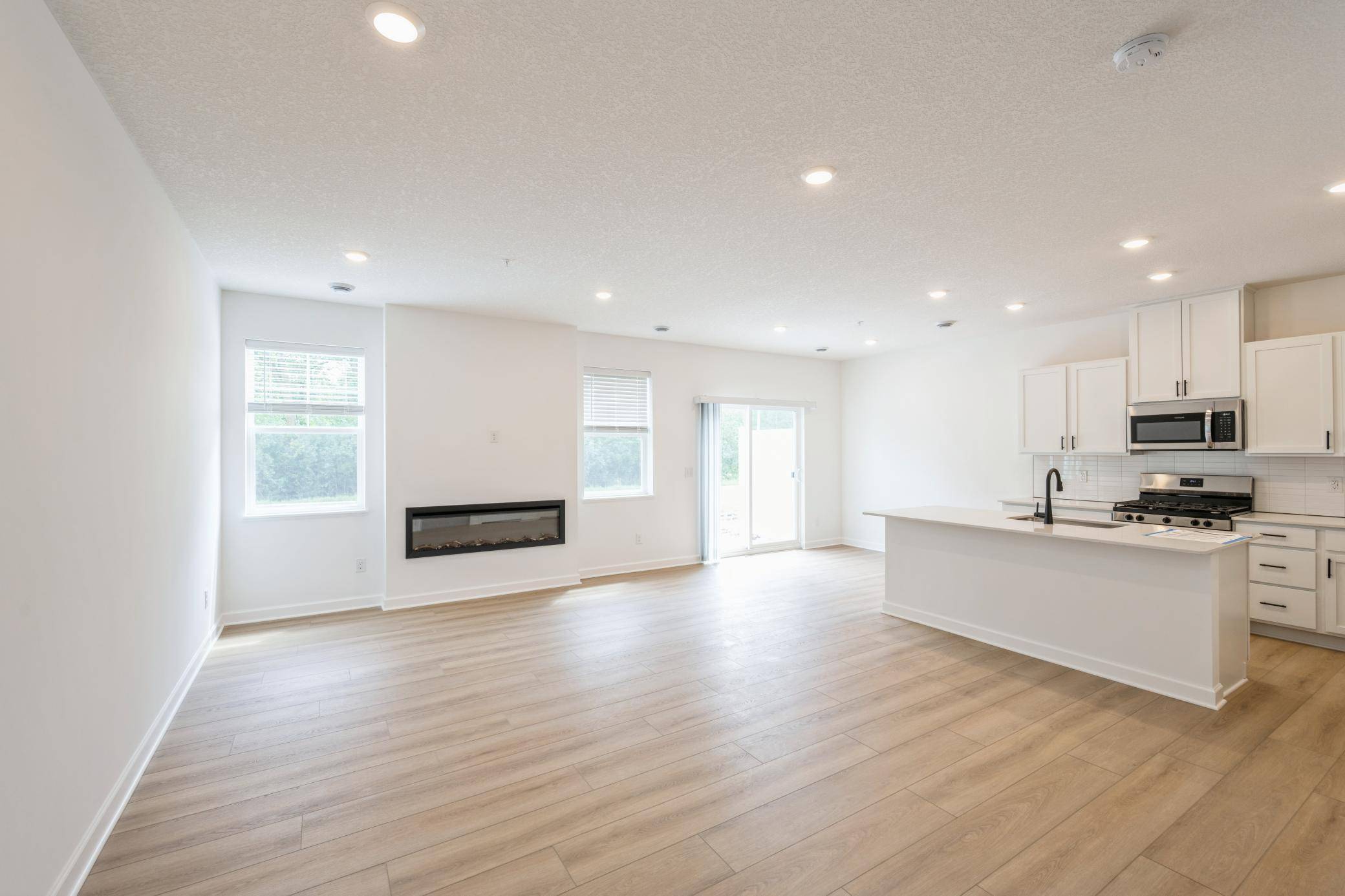 10548 Harbor LN N, Maple Grove, MN 55369