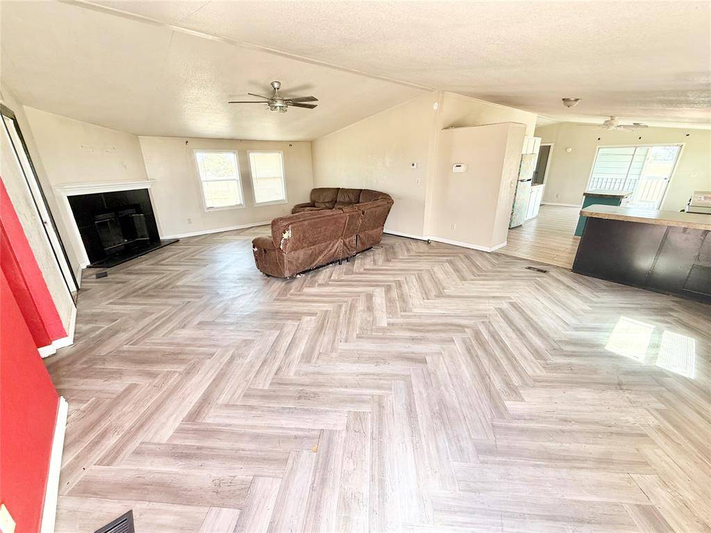 20613 E County Road 156 RD, Blair, OK 73526