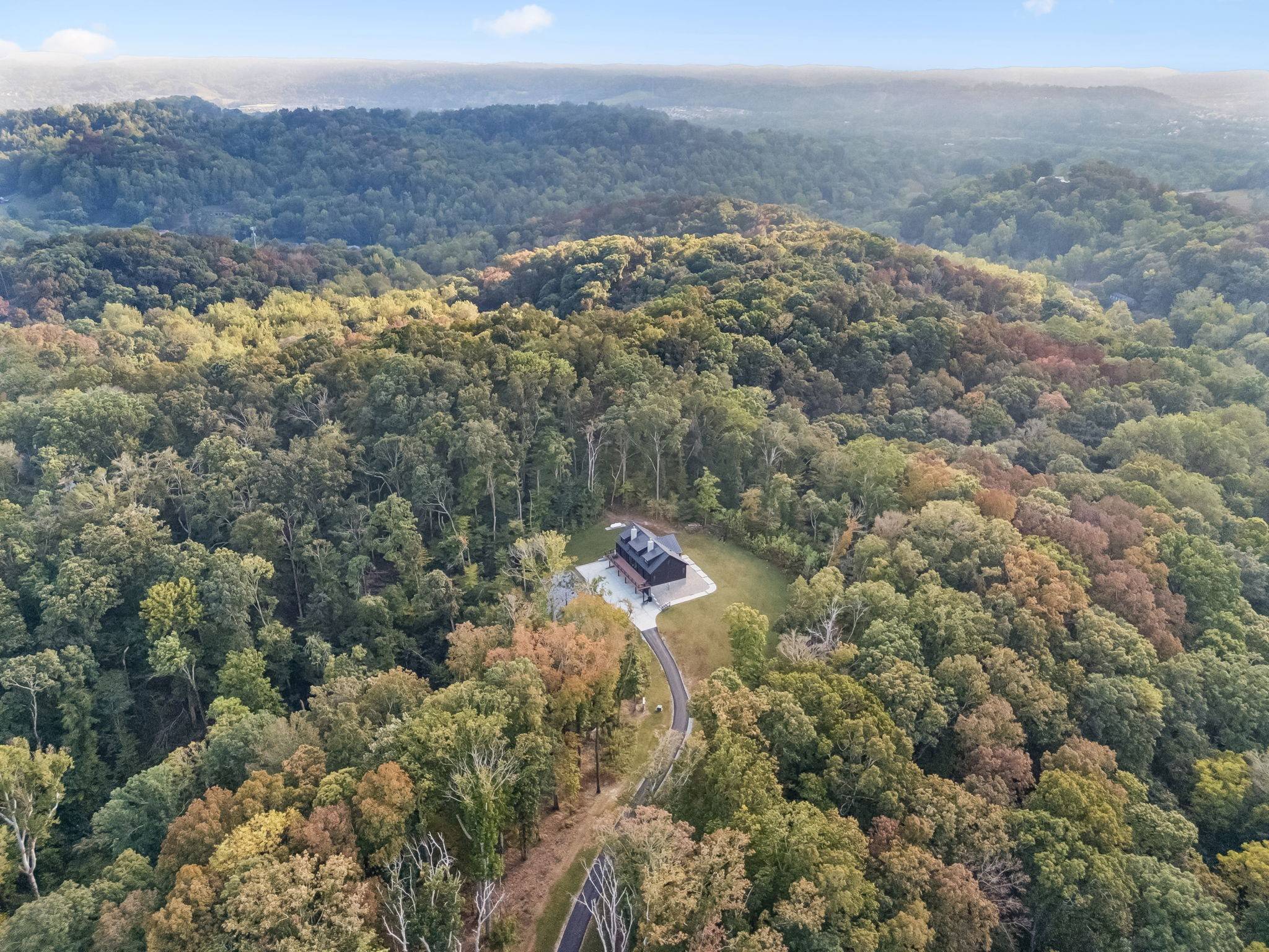 7650 Chipmunk Ln, Nashville, TN 37221