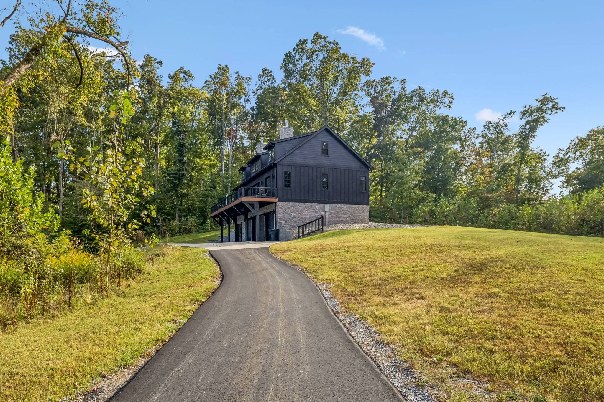 7650 Chipmunk Ln, Nashville, TN 37221
