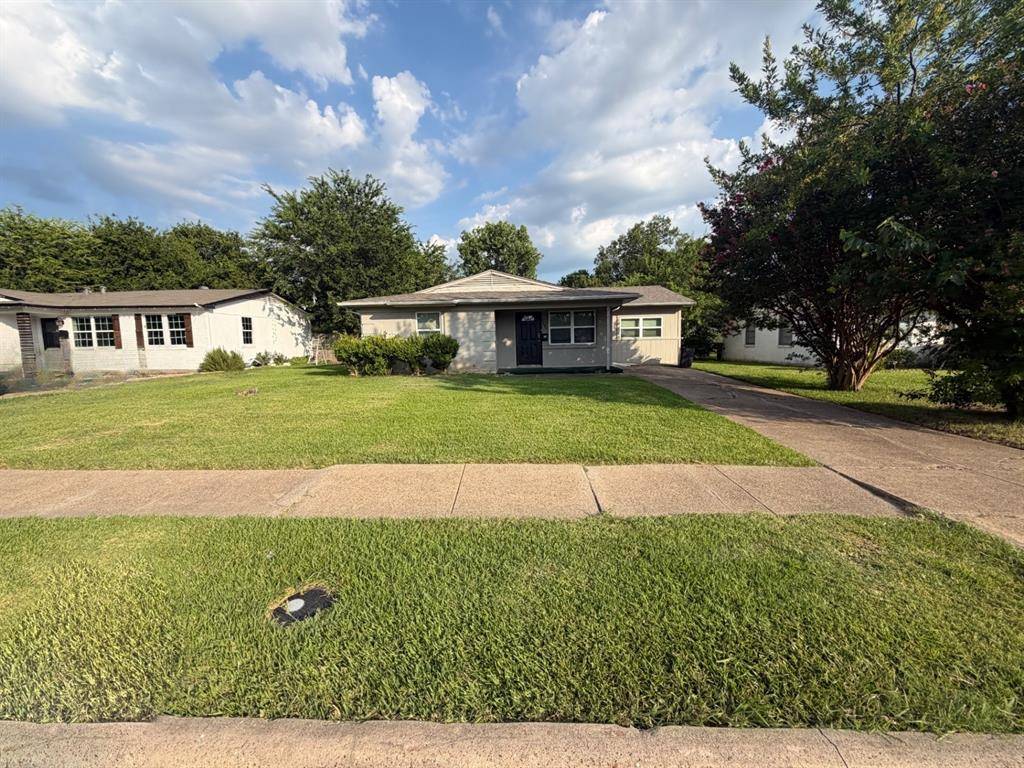 2740 Blue Ridge Drive, Mesquite, TX 75150