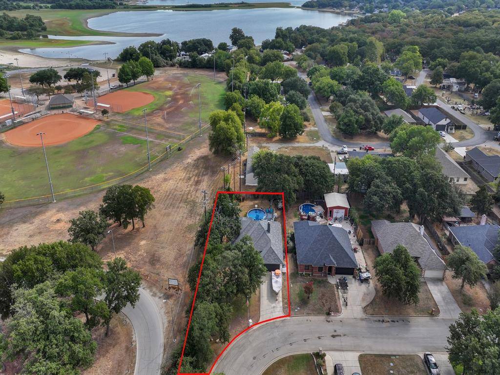780 Stribling Circle, Azle, TX 76020