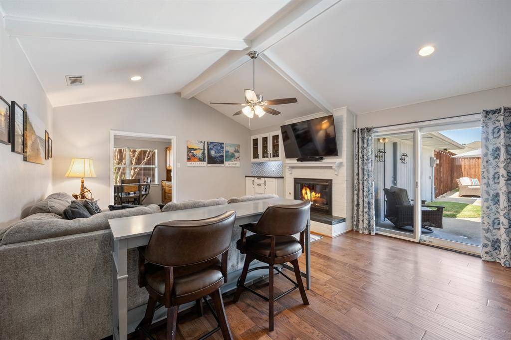 1931 Robin Meadow Drive, Carrollton, TX 75007