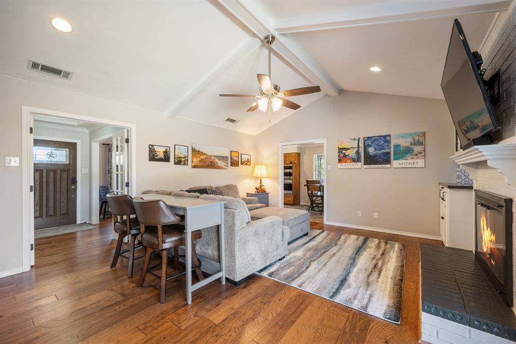 1931 Robin Meadow Drive, Carrollton, TX 75007