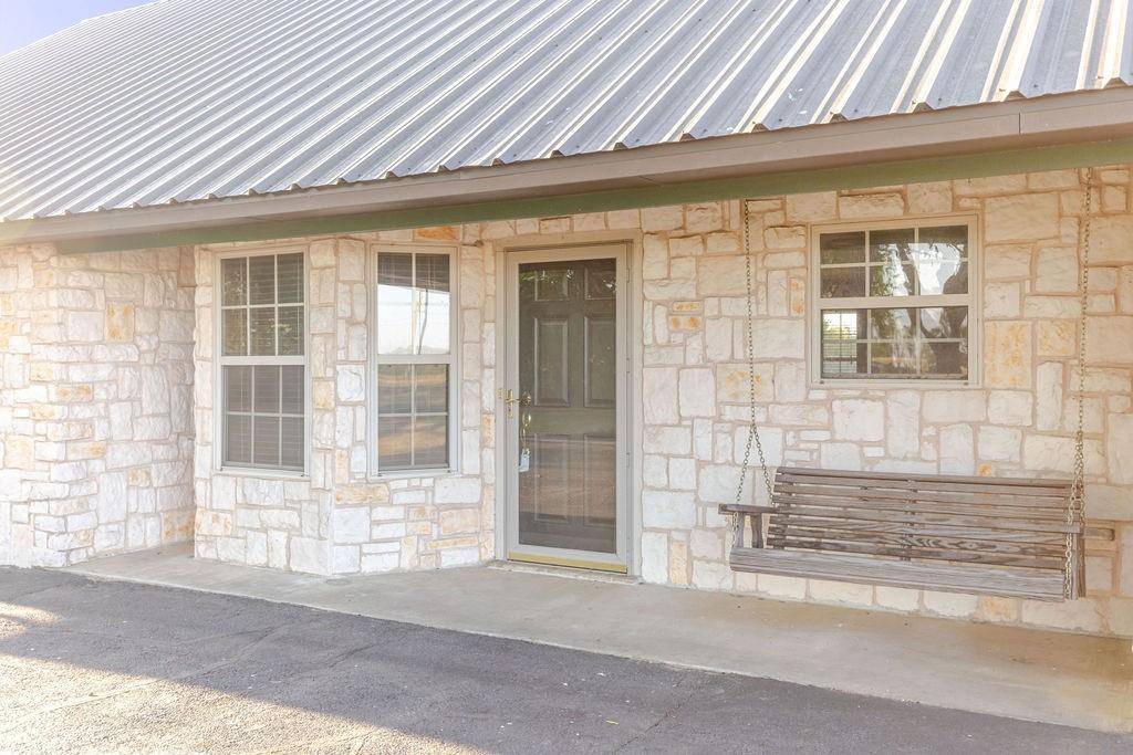 1209 Maple Street, Honey Grove, TX 75446