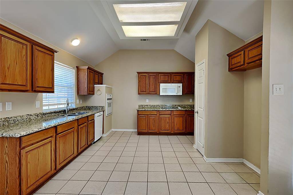 310 Village Trail Court, Trophy Club, TX 76260
