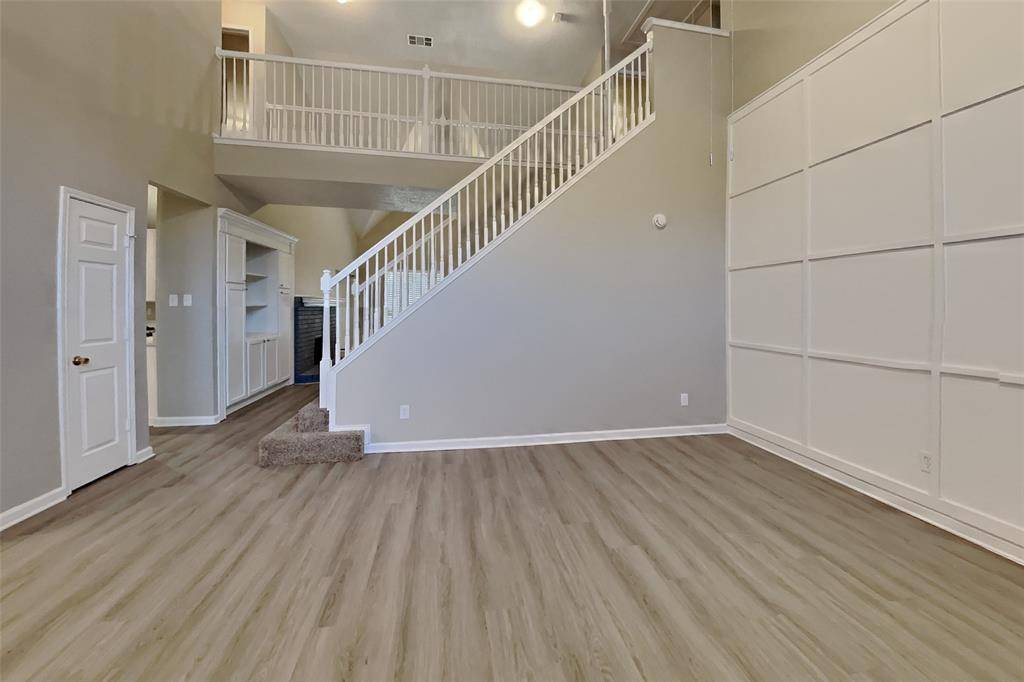 210 Carlsbad Drive, Mansfield, TX 76063