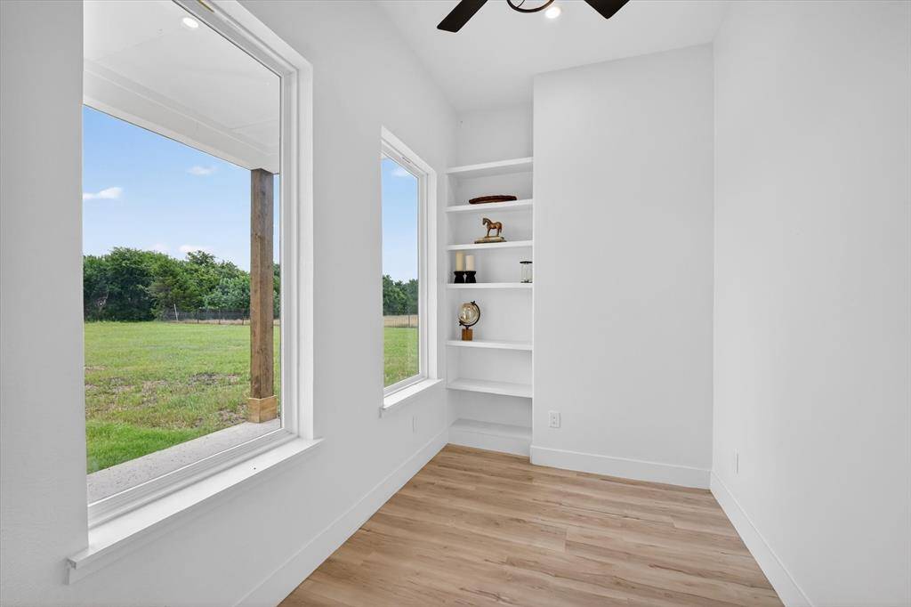 4318 County Road 1088, Celeste, TX 75423