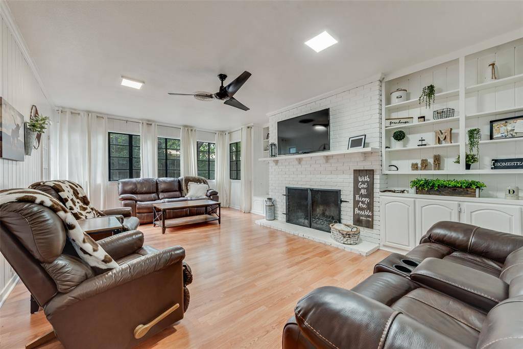 6555 Calmont Avenue, Fort Worth, TX 76116