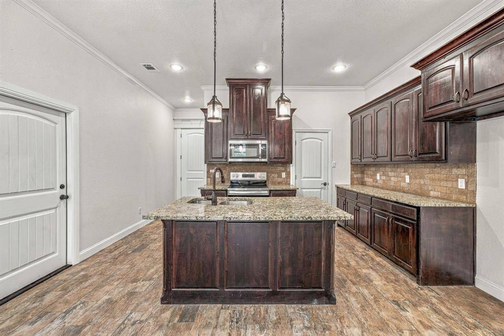 9313 Apache Trail, Rio Vista, TX 76093