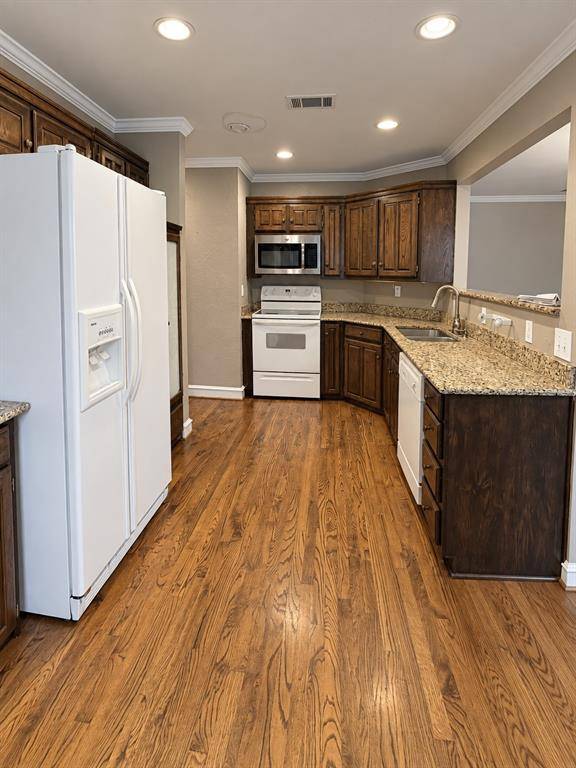 4916 Canberra Lane, Arlington, TX 76017