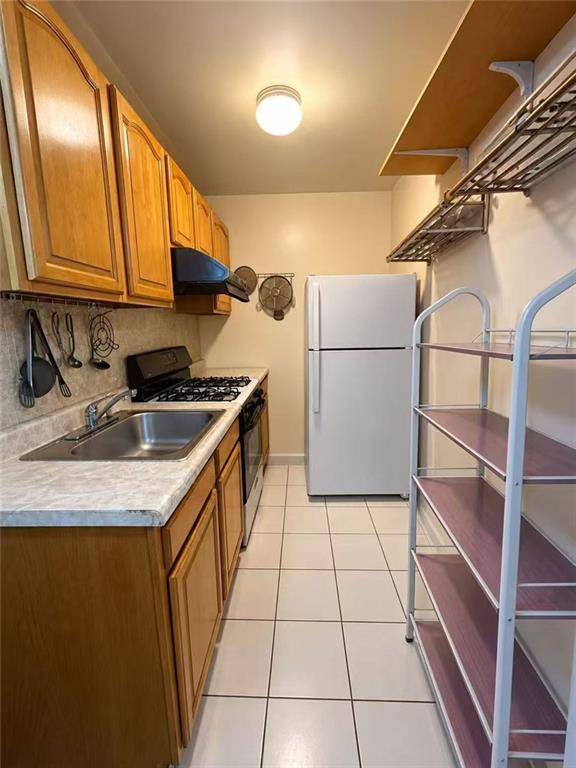 668 56th ST #3B, Brooklyn, NY 11220