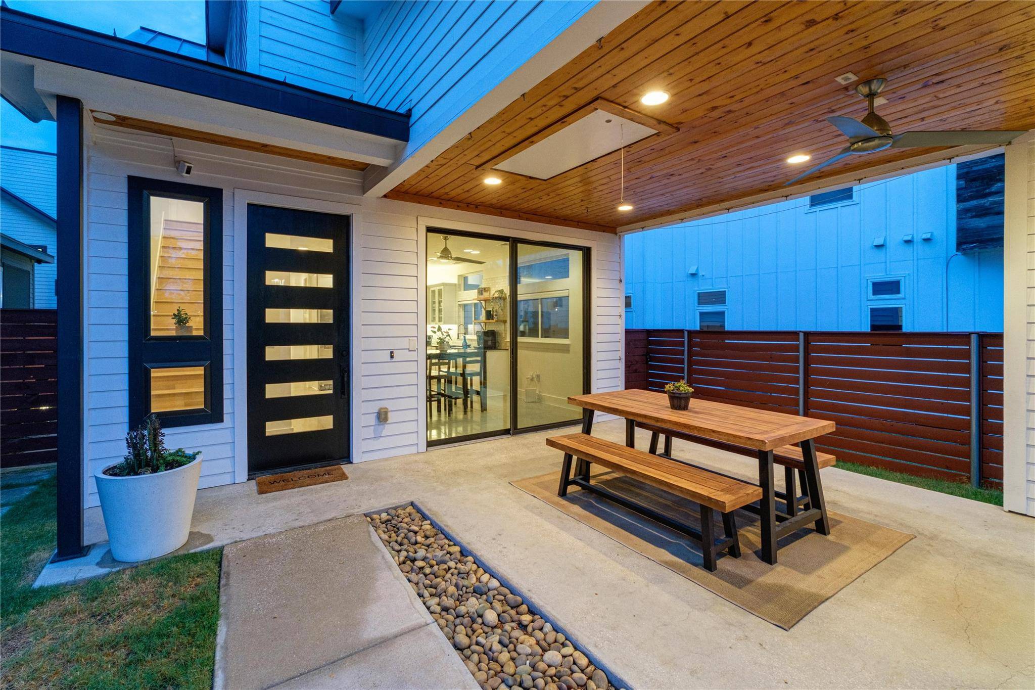 1704 E 13th ST #B, Austin, TX 78702
