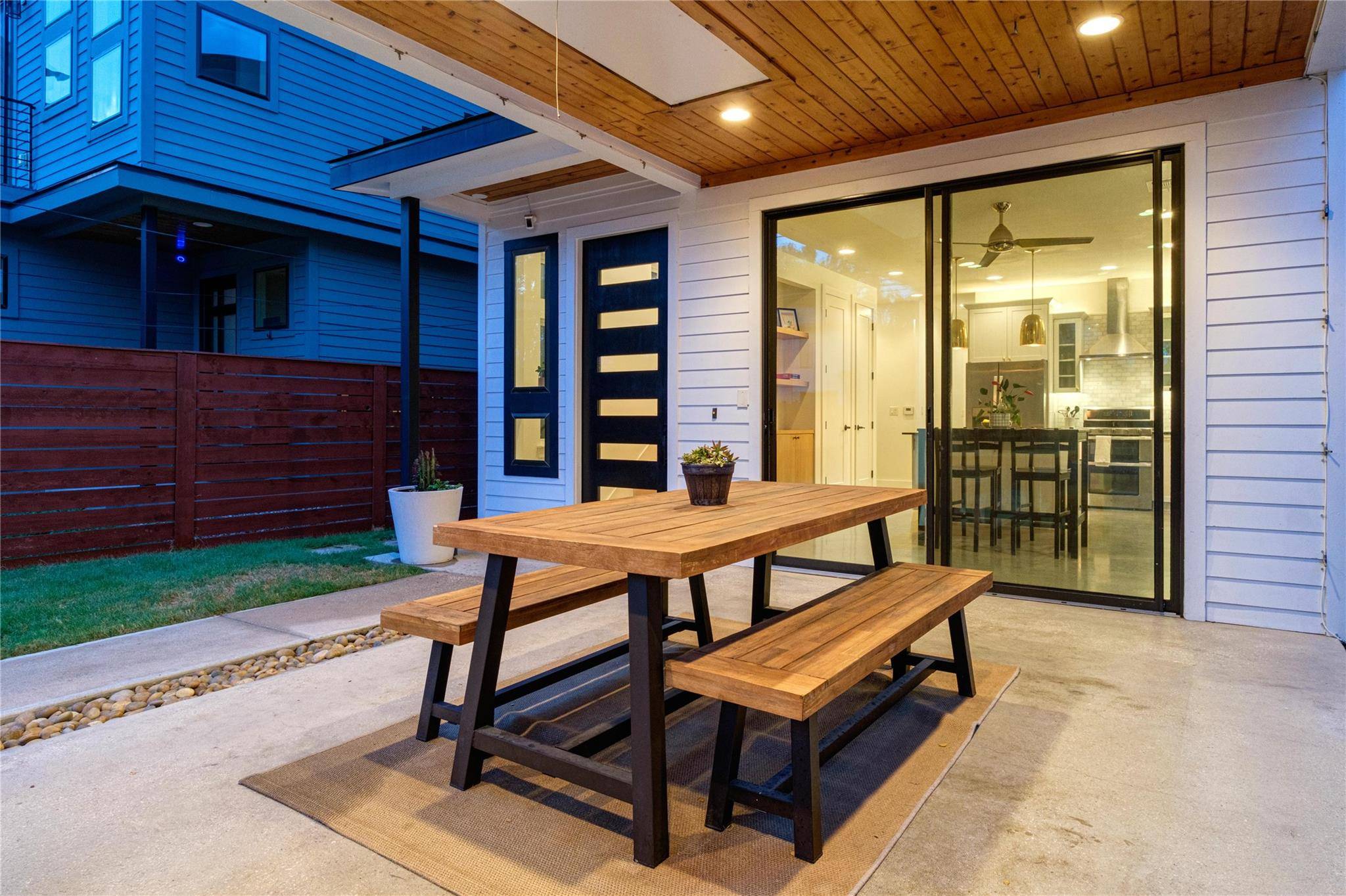 1704 E 13th ST #B, Austin, TX 78702