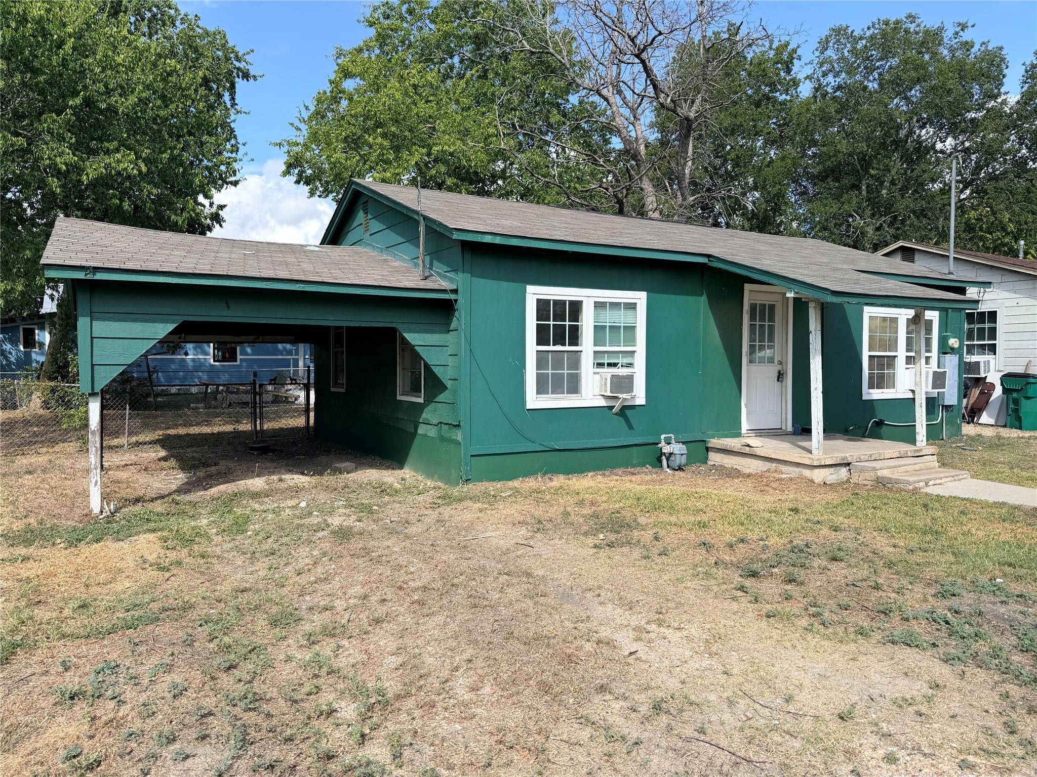 107 Franklin ST, Taylor, TX 76574