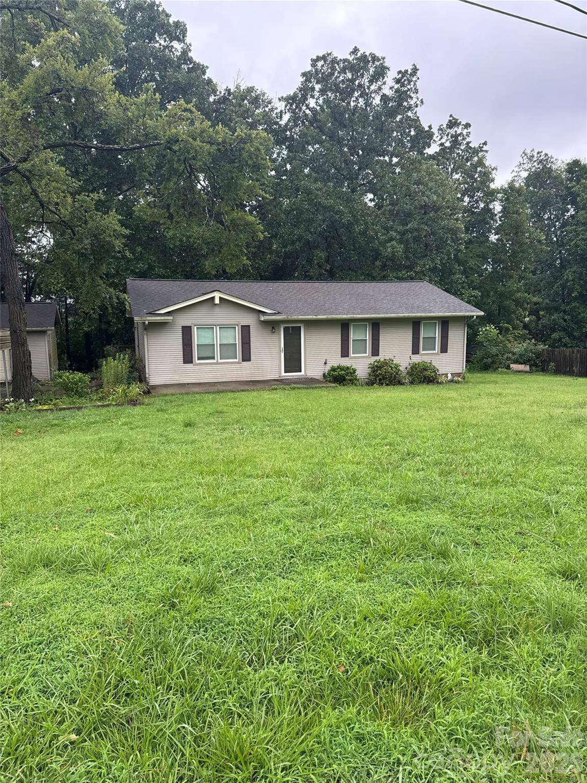 213 Cobblestone LN NW, Concord, NC 28027