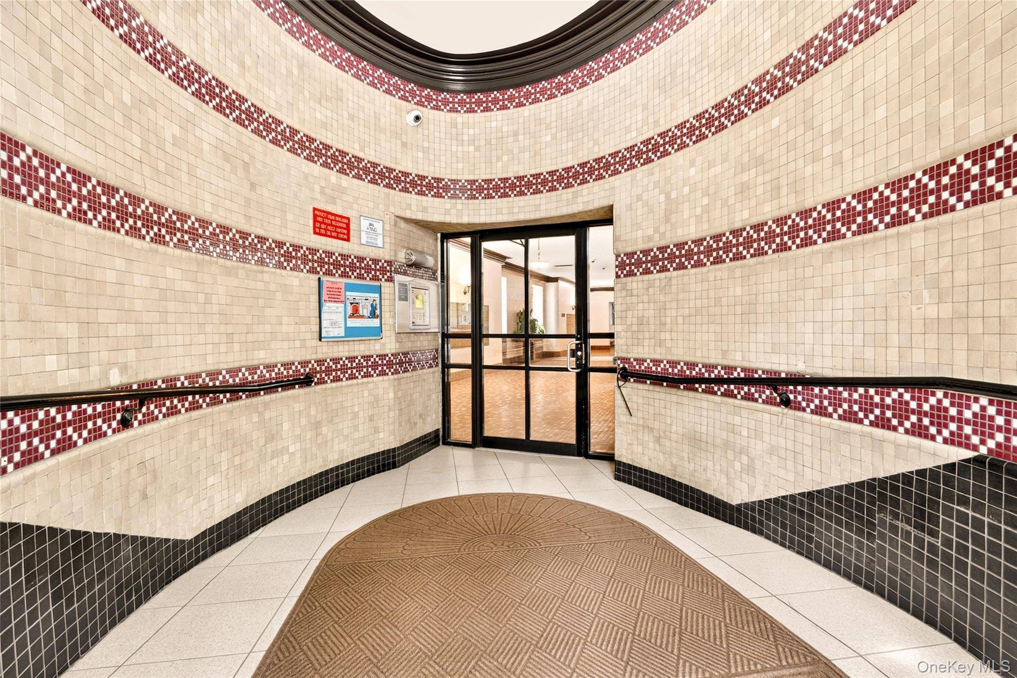 601 Pelham Pkwy #315, Bronx, NY 10467