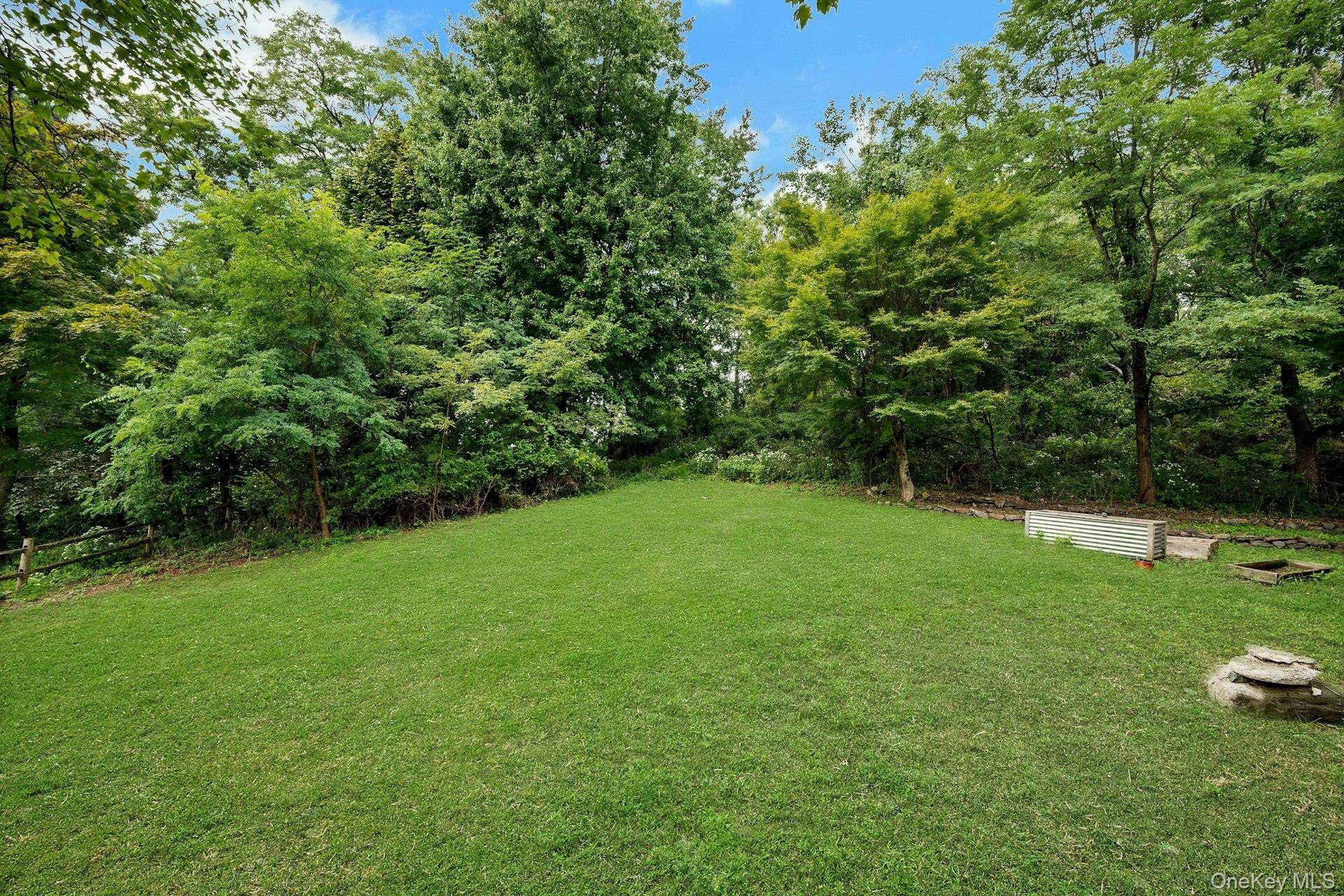277 Crest DR, Tarrytown, NY 10591