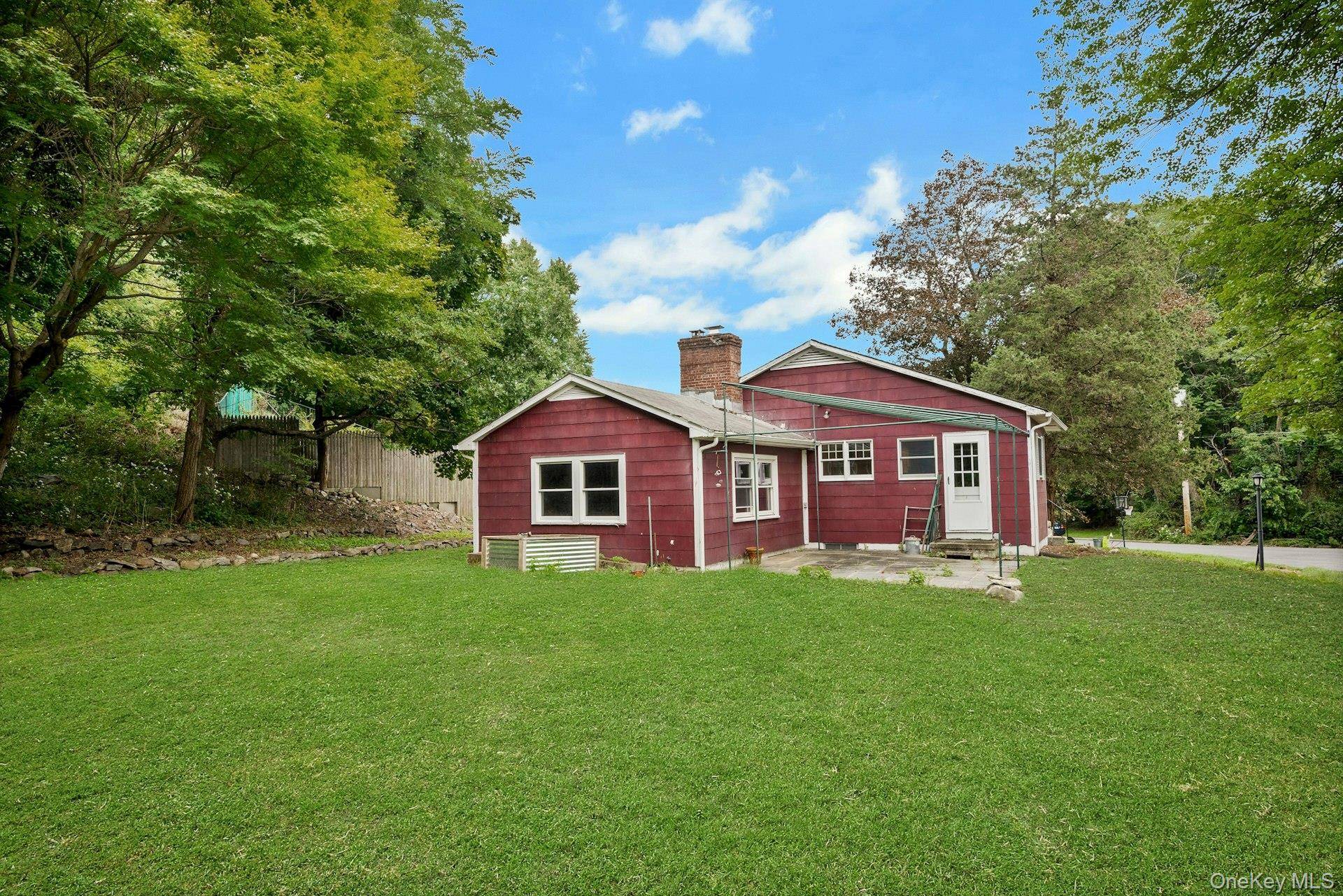 277 Crest DR, Tarrytown, NY 10591