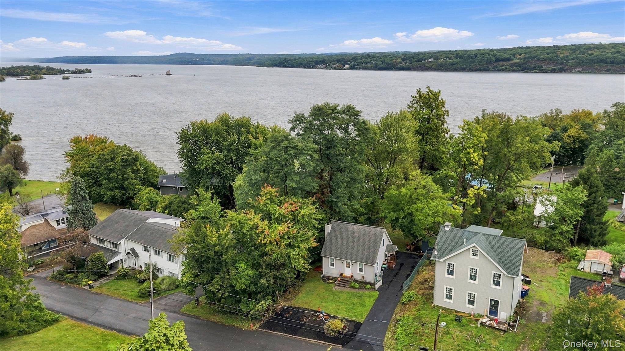 149 Hoyt ST, Port Ewen, NY 12466