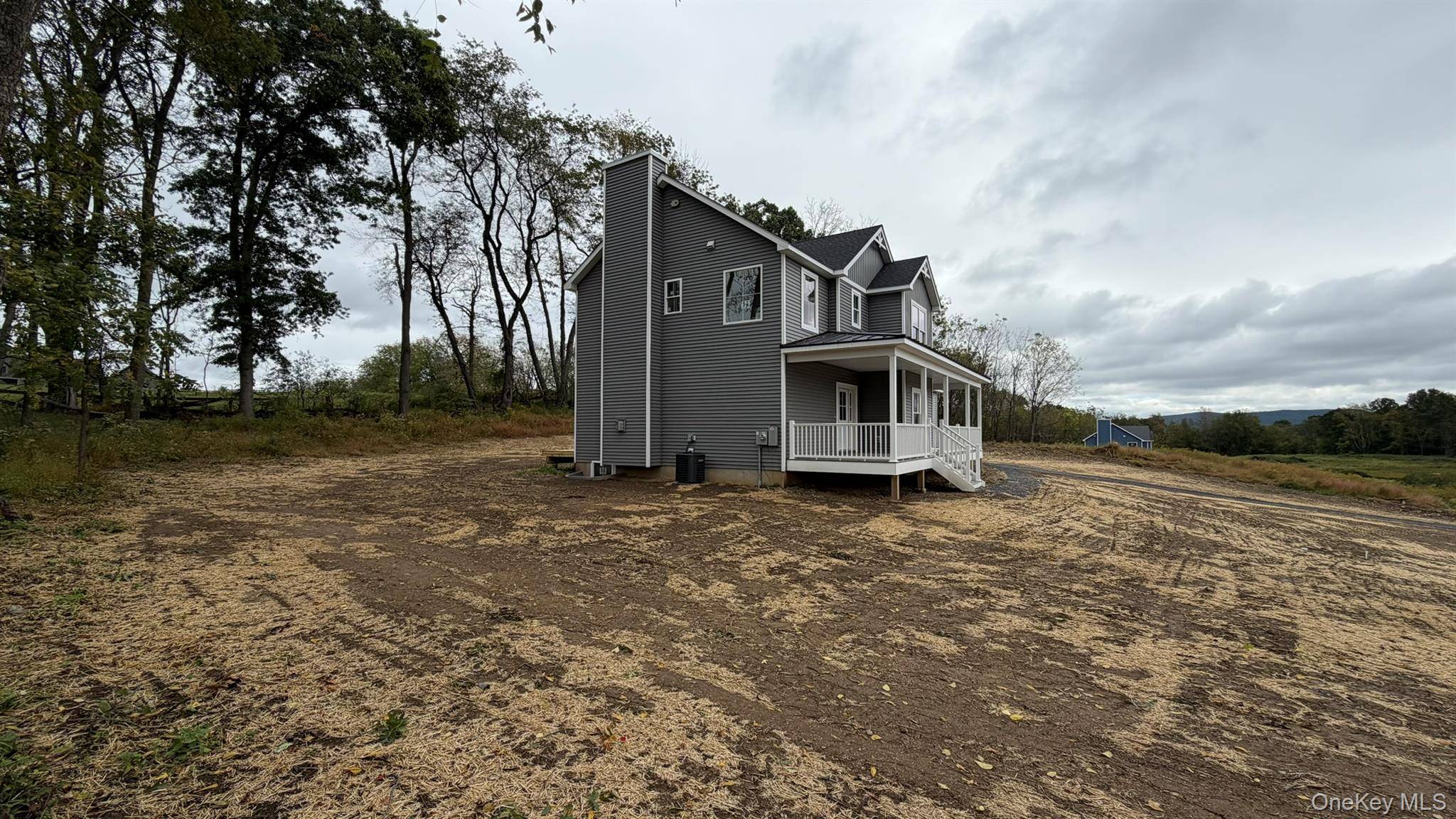17 Sunset LN, New Hampton, NY 10958