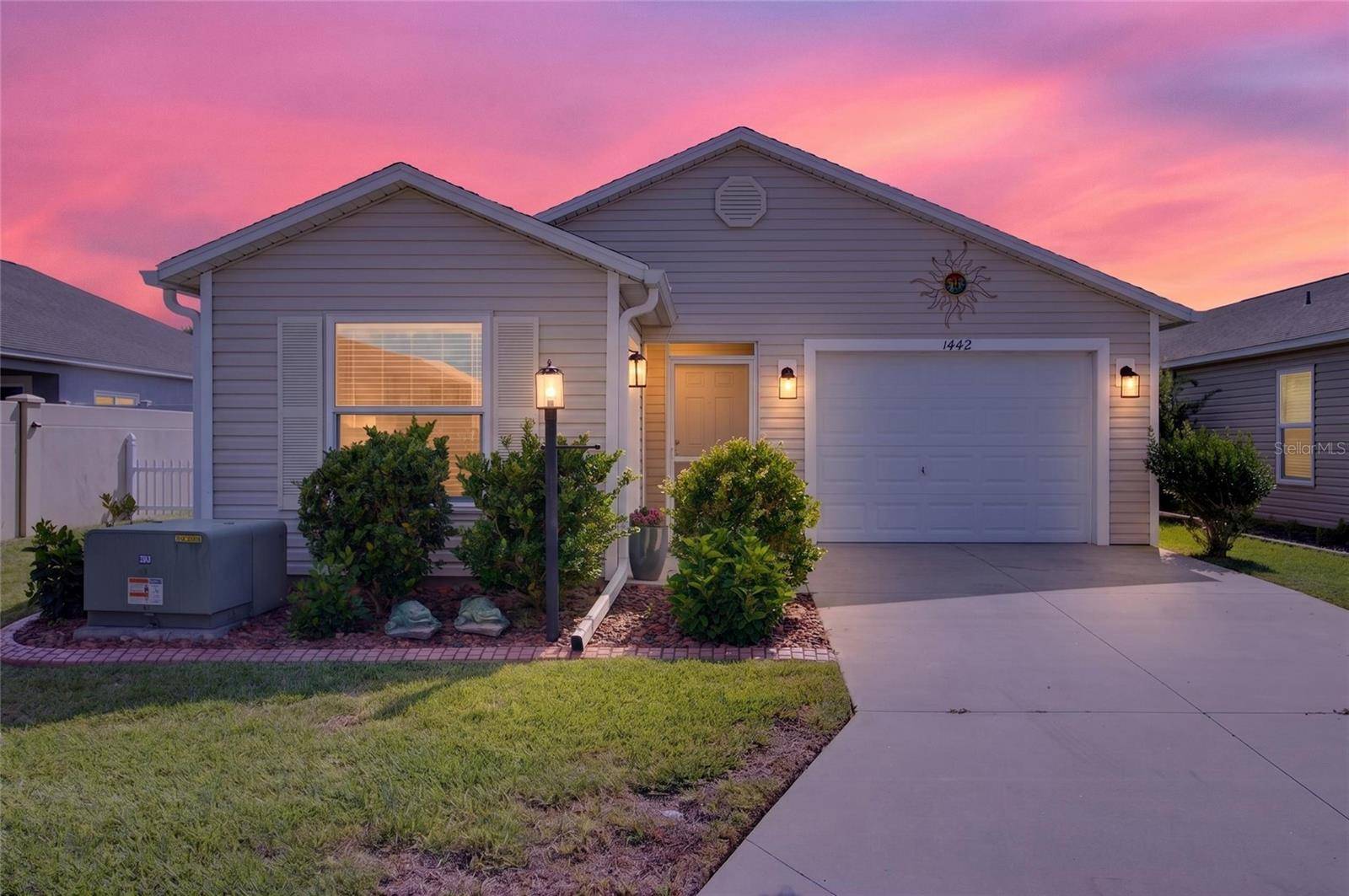 1442 JOSHUA CT, The Villages, FL 32163