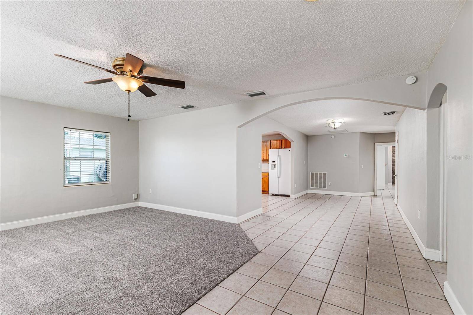 215 S LAKE HOWARD DR, Winter Haven, FL 33880