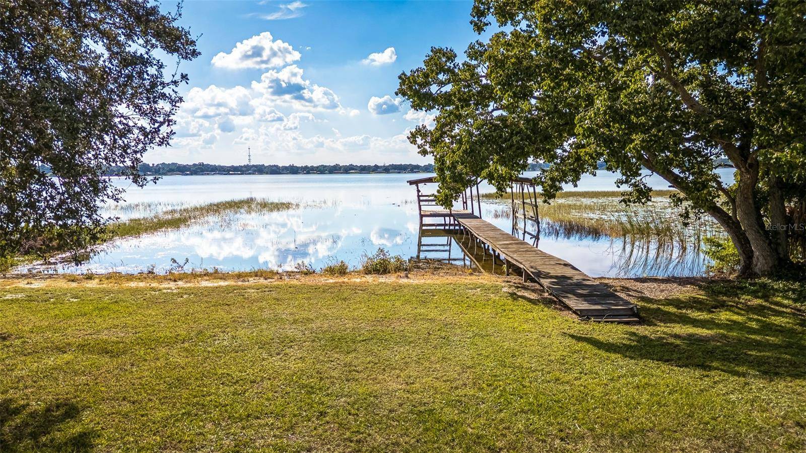 215 S LAKE HOWARD DR, Winter Haven, FL 33880