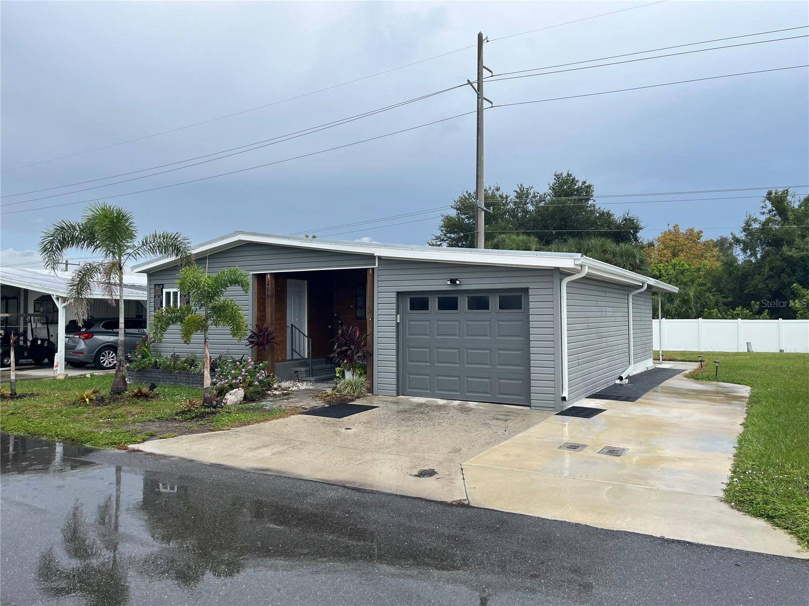 408 CERVINA DR N, Venice, FL 34285